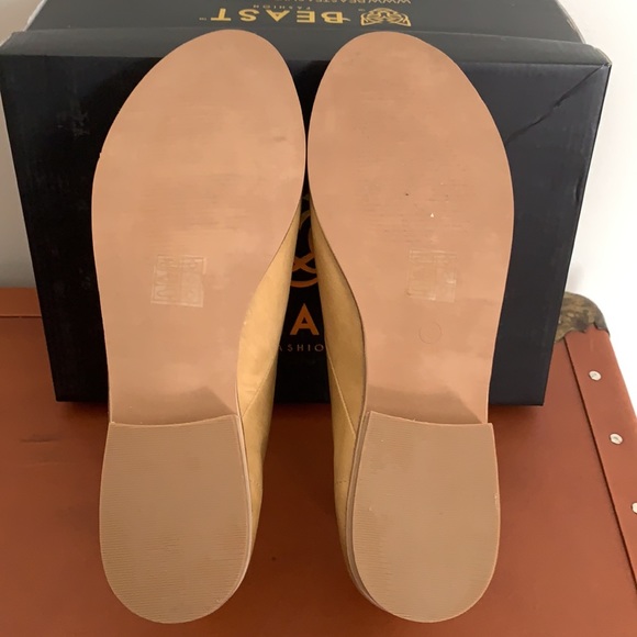 Mustard Walk Together Flats - Lotus-01 - Picture 5 of 10